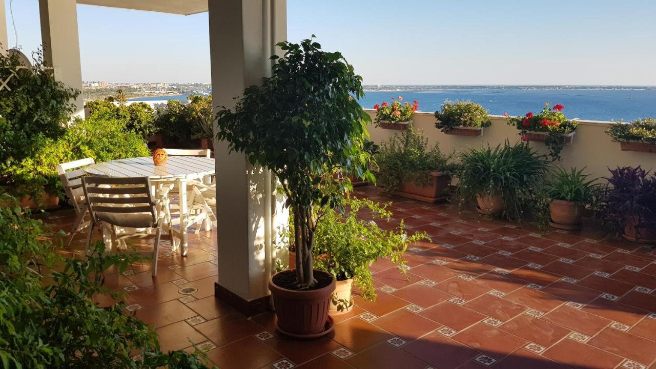 Amanda'S Panorama Daire Taranto Dış mekan fotoğraf